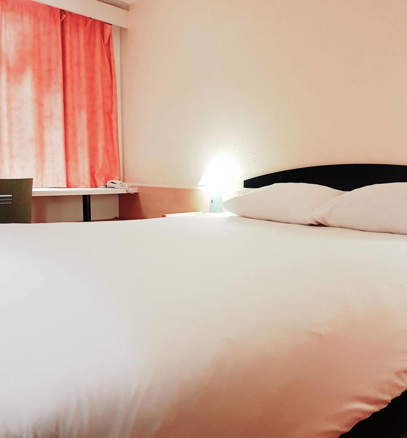 Ibis Archamps Porte De Geneve Exterior foto